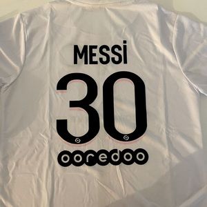 Leo Messi 11-12 Kids Home Soccer Jersey/Shorts Bag Keychain Football Socks Set